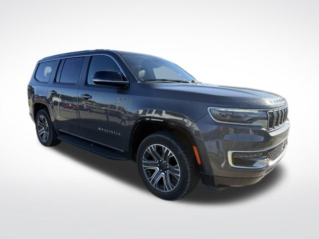 Used 2025 Jeep Wagoneer Series II AWD/4WD image 3