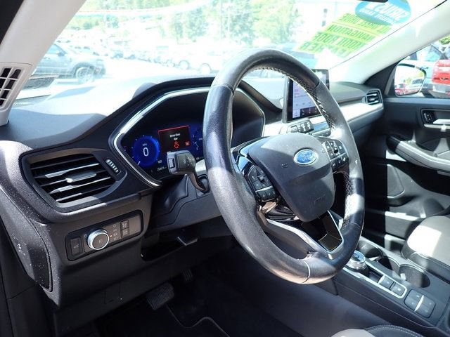 Certified 2022 Ford Escape Titanium w/ Titanium Elite Package AWD/4WD image 17