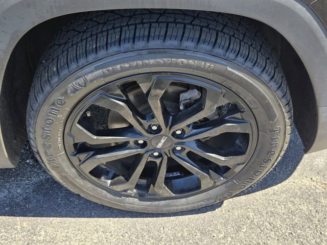 Used 2020 GMC Terrain SLE w/ Elevation Edition image 20