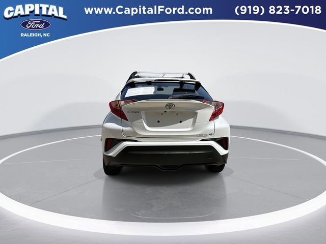 Used 2021 Toyota C-HR XLE image 5