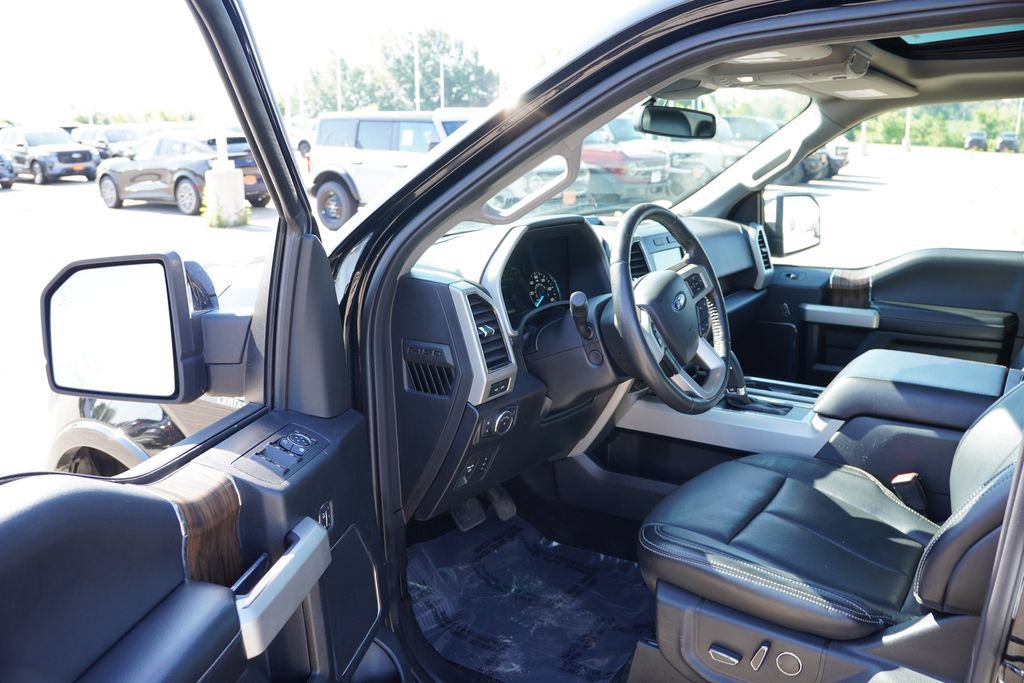 Certified 2018 Ford F150 Lariat w/ Equipment Group 502A Luxury AWD/4WD image 15