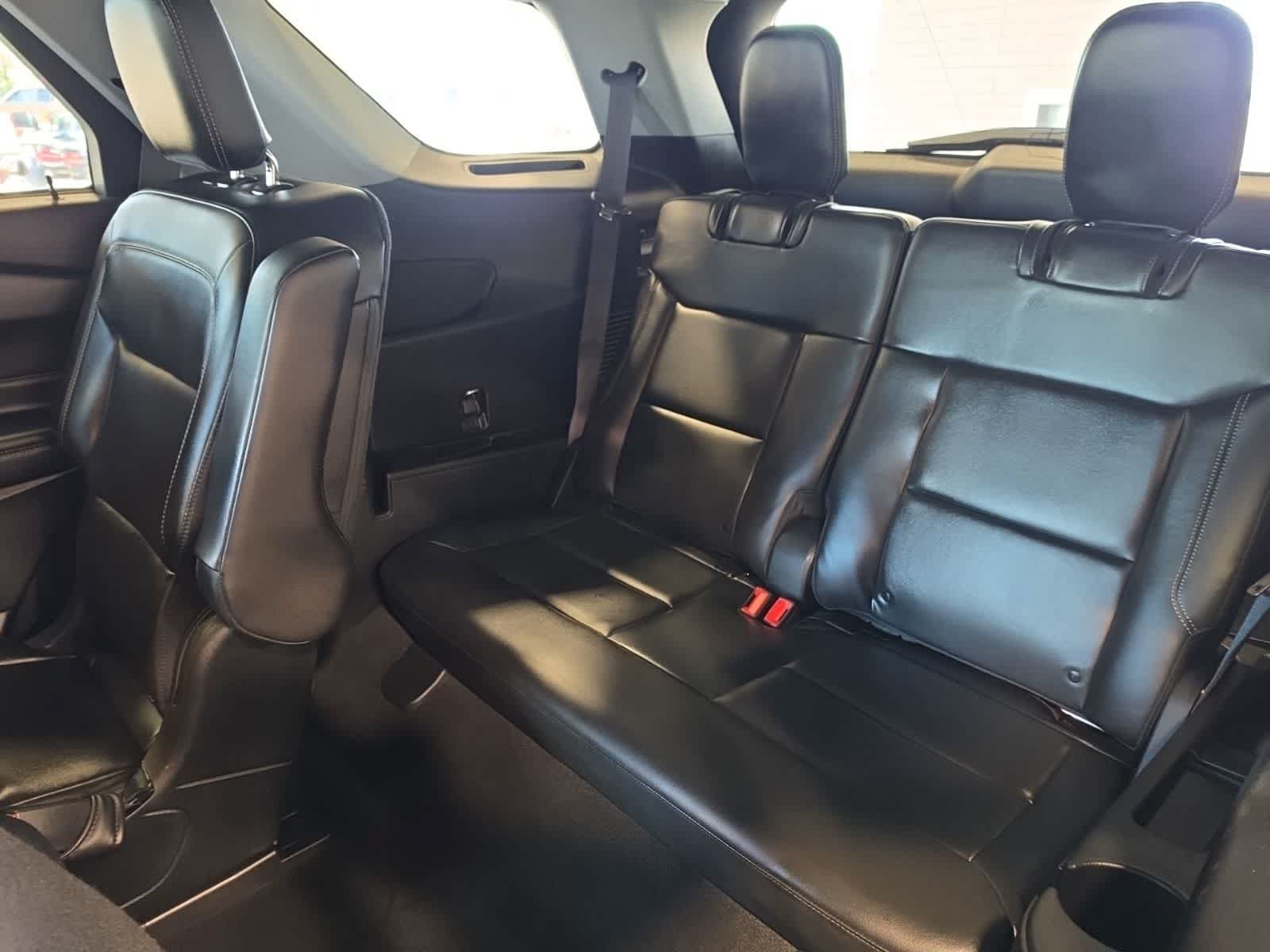 Certified 2022 Ford Explorer XLT w/ Equipment Group 202A AWD/4WD image 31