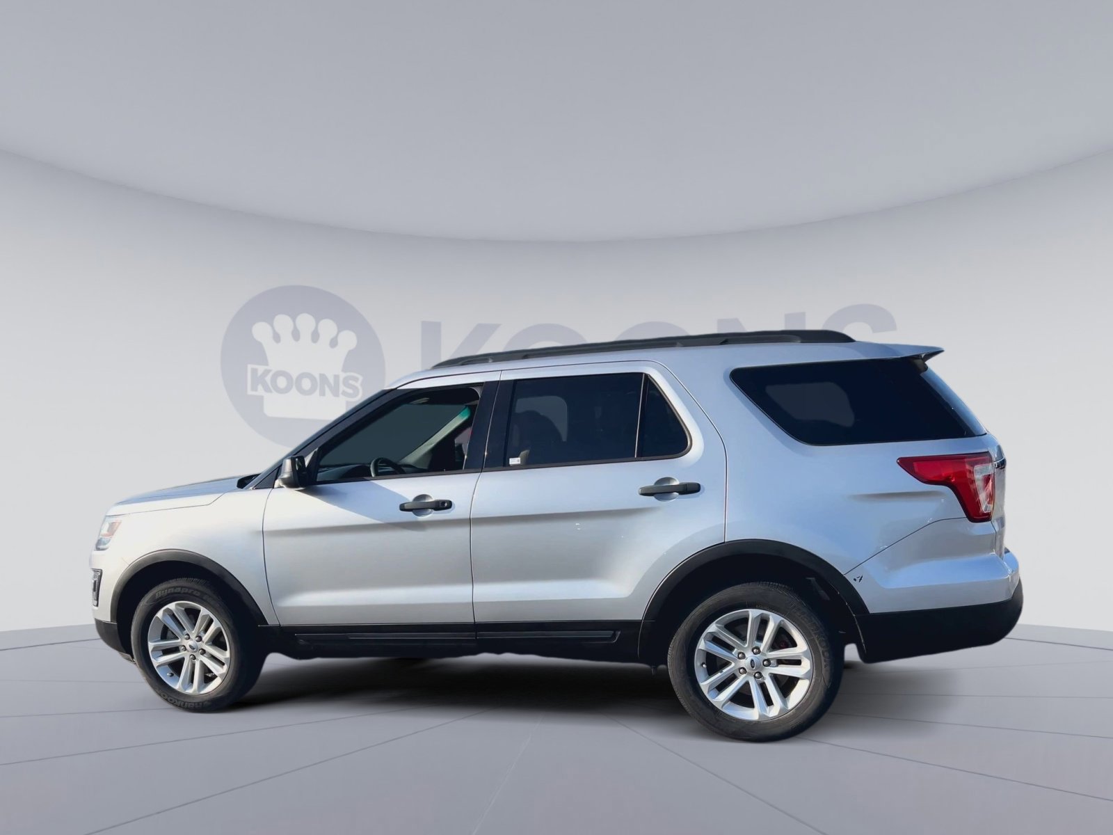 Certified 2017 Ford Explorer 4WD image 9