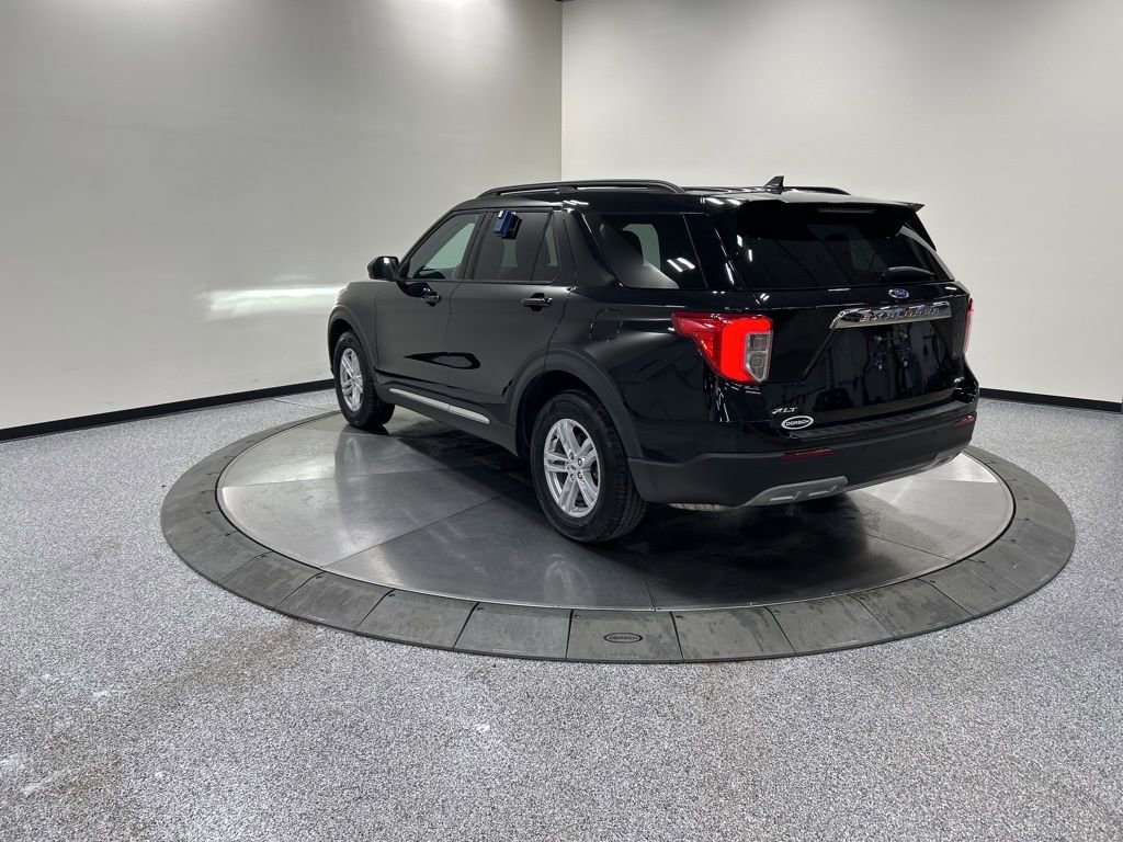Certified 2023 Ford Explorer XLT w/ Equipment Group 202A image 9