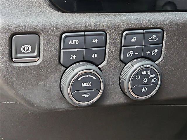 Used 2024 Chevrolet Silverado 1500 High Country AWD/4WD image 23