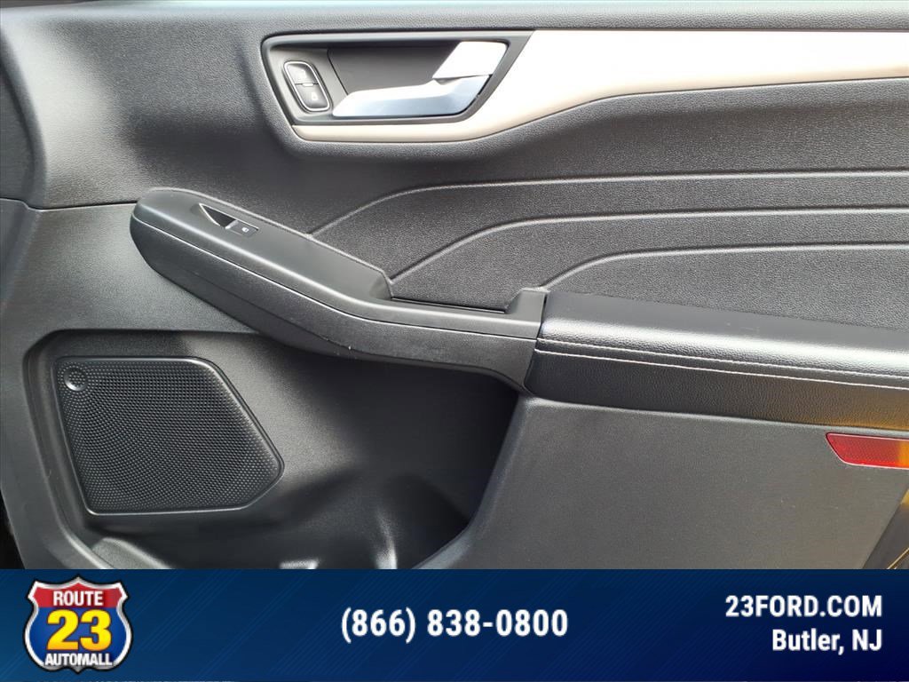 Certified 2022 Ford Escape SEL image 9