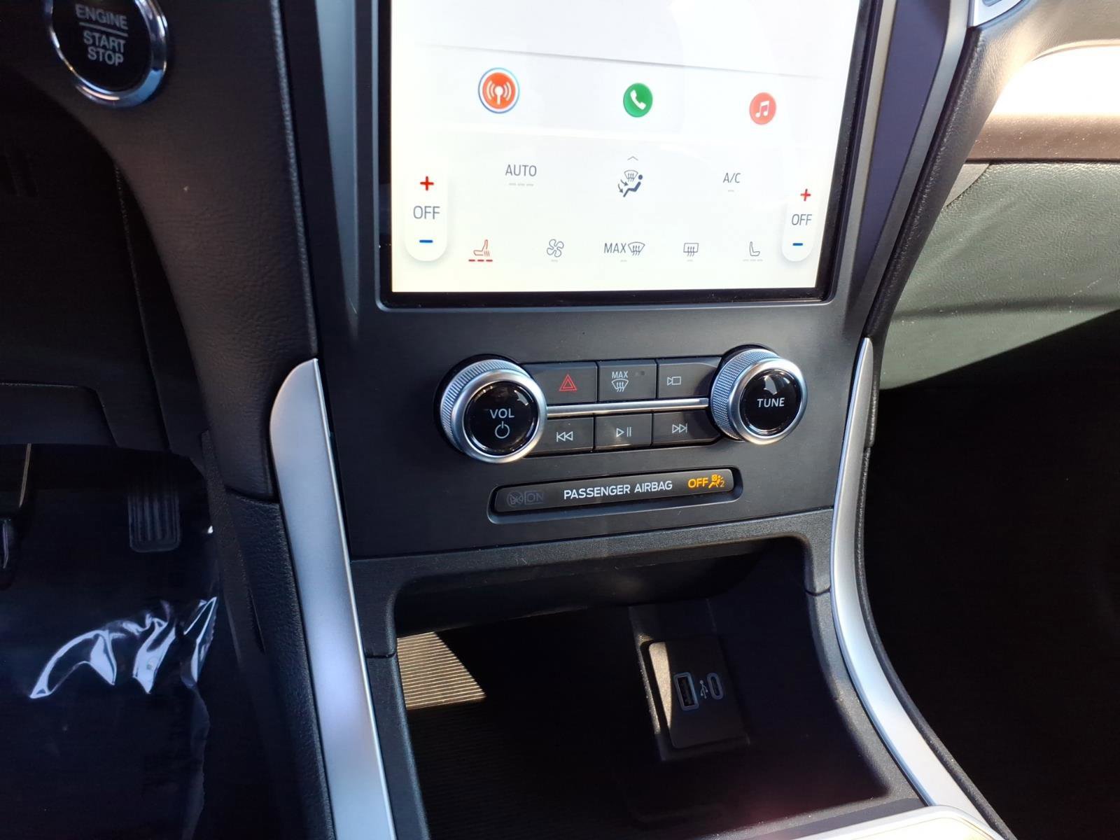 Certified 2024 Ford Edge SEL image 19