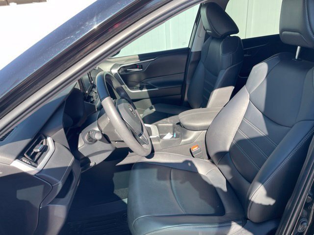 Used 2022 Toyota RAV4 XLE Premium FWD image 16