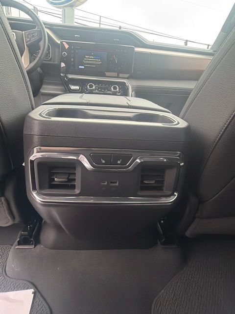 Used 2024 GMC Sierra 1500 Denali w/ Technology Package AWD/4WD image 14