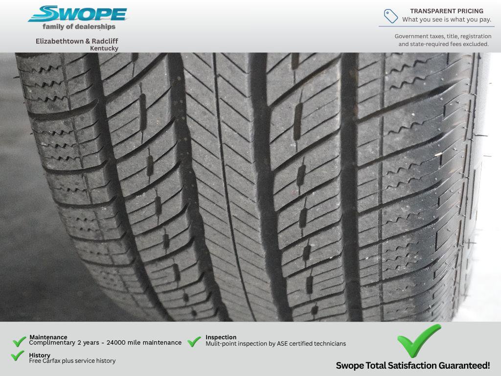 Certified 2022 Ford Explorer XLT w/ Equipment Group 202A AWD/4WD image 35