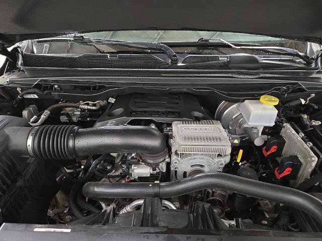 Used 2022 RAM 1500 Laramie AWD/4WD image 3