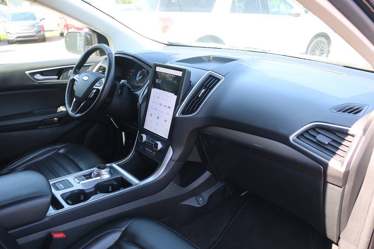 Certified 2024 Ford Edge SEL AWD/4WD image 24