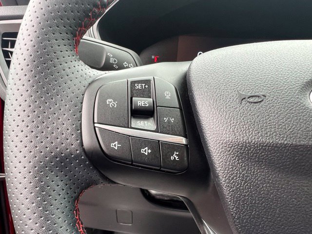 Certified 2024 Ford Escape ST-Line w/ Tech Pack #1 AWD/4WD image 9