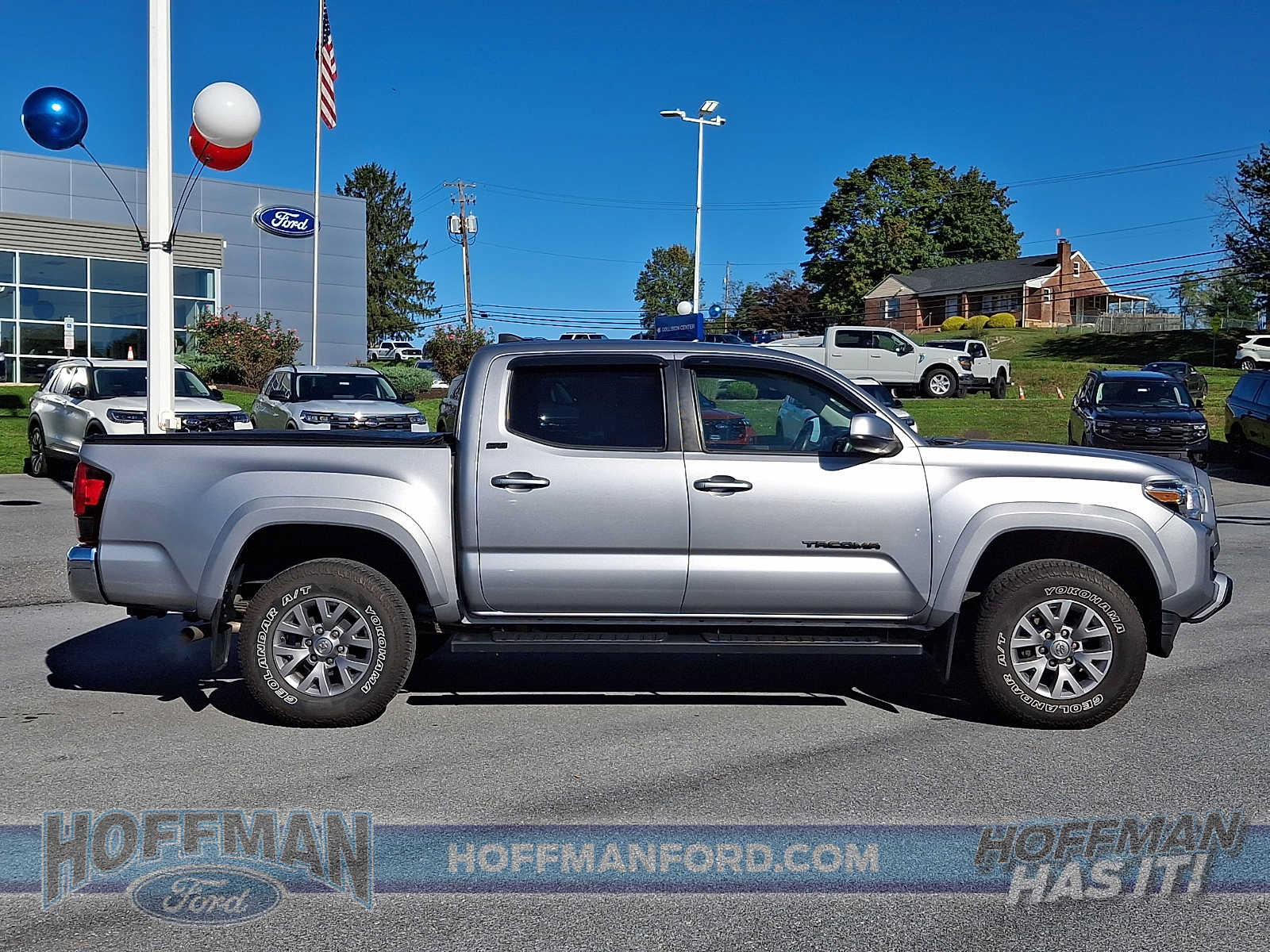 Used 2019 Toyota Tacoma SR5 AWD/4WD image 7