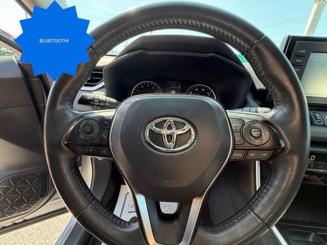 Used 2020 Toyota RAV4 XLE Premium FWD image 15