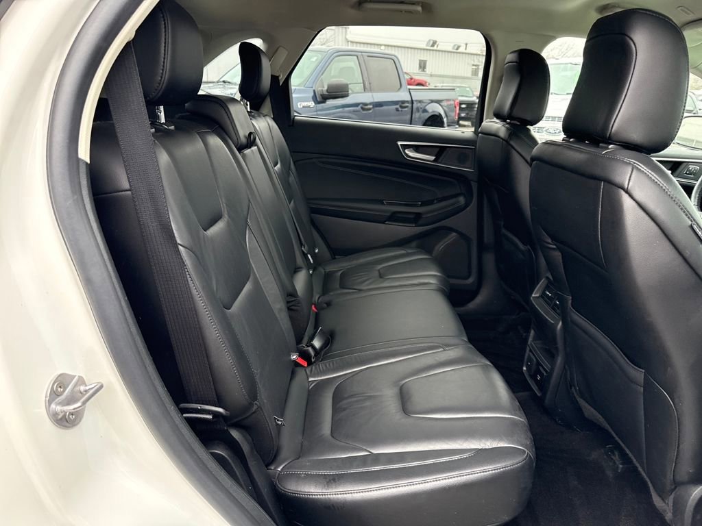 Certified 2020 Ford Edge Titanium w/ Class II Trailer Tow Package image 9