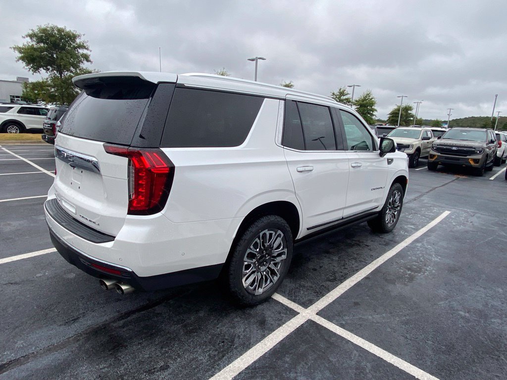 Used 2023 GMC Yukon Denali Ultimate AWD/4WD image 7