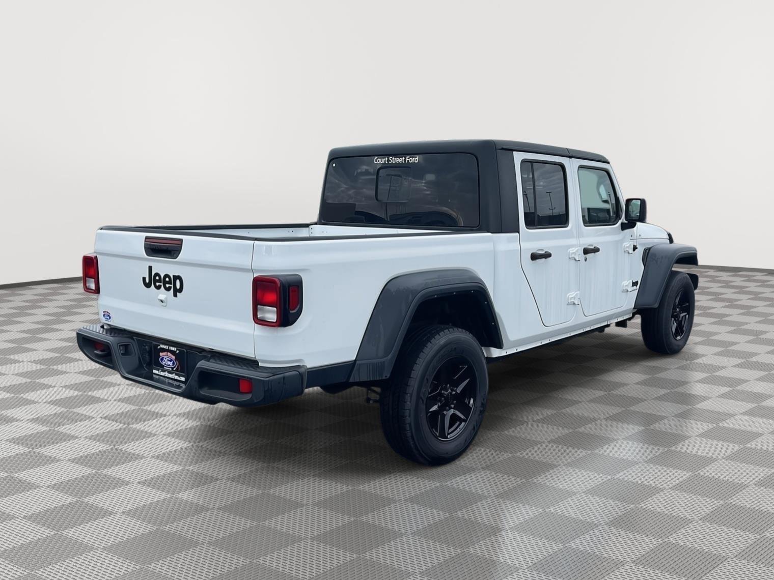 Used 2023 Jeep Gladiator Sport image 5