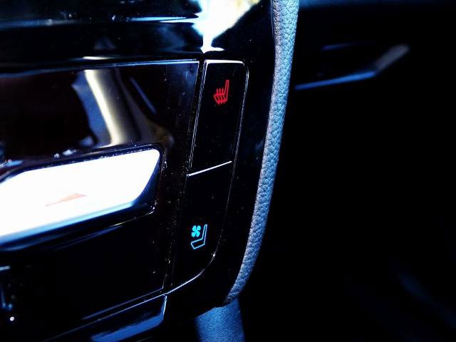 Certified 2023 Ford Explorer Limited w/ Limited Technology Package image 23