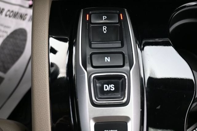 Used 2020 Honda Pilot Touring image 25