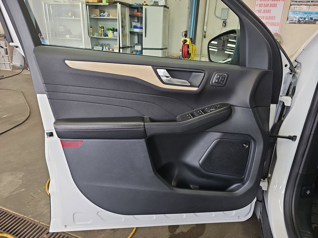 Certified 2021 Ford Escape Titanium w/ Titanium Elite Package FWD image 27