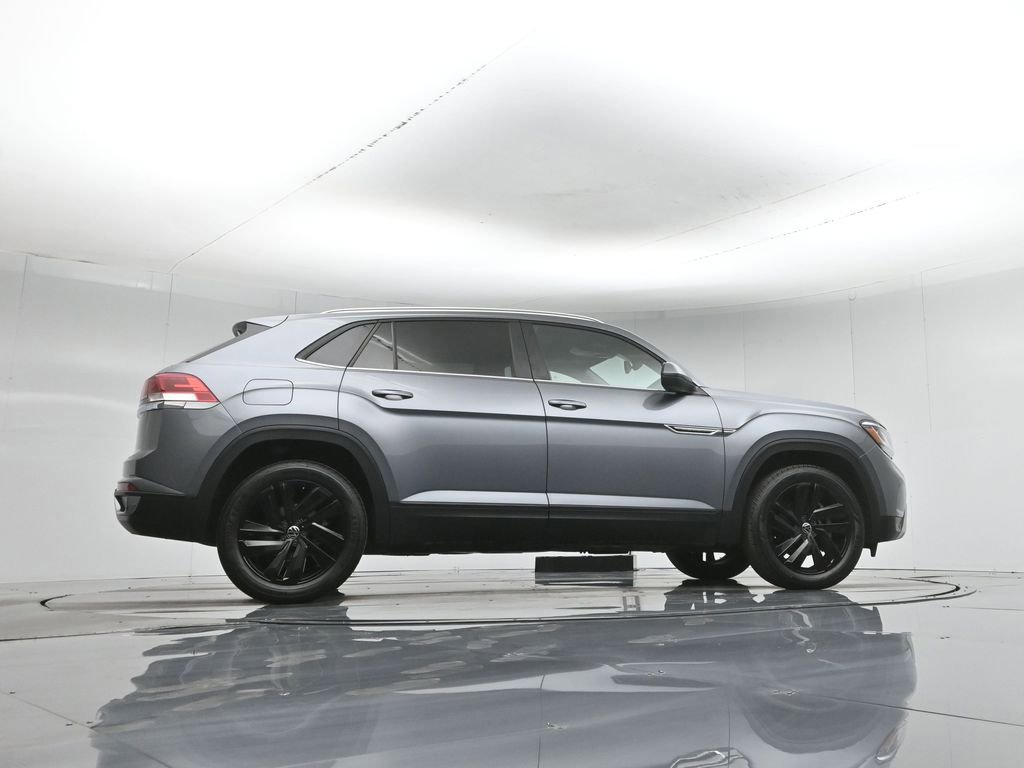 Used 2023 Volkswagen Atlas Cross Sport SE w/ Panoramic Sunroof Package image 9