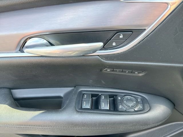 Used 2018 Cadillac XT5 Premium Luxury image 14