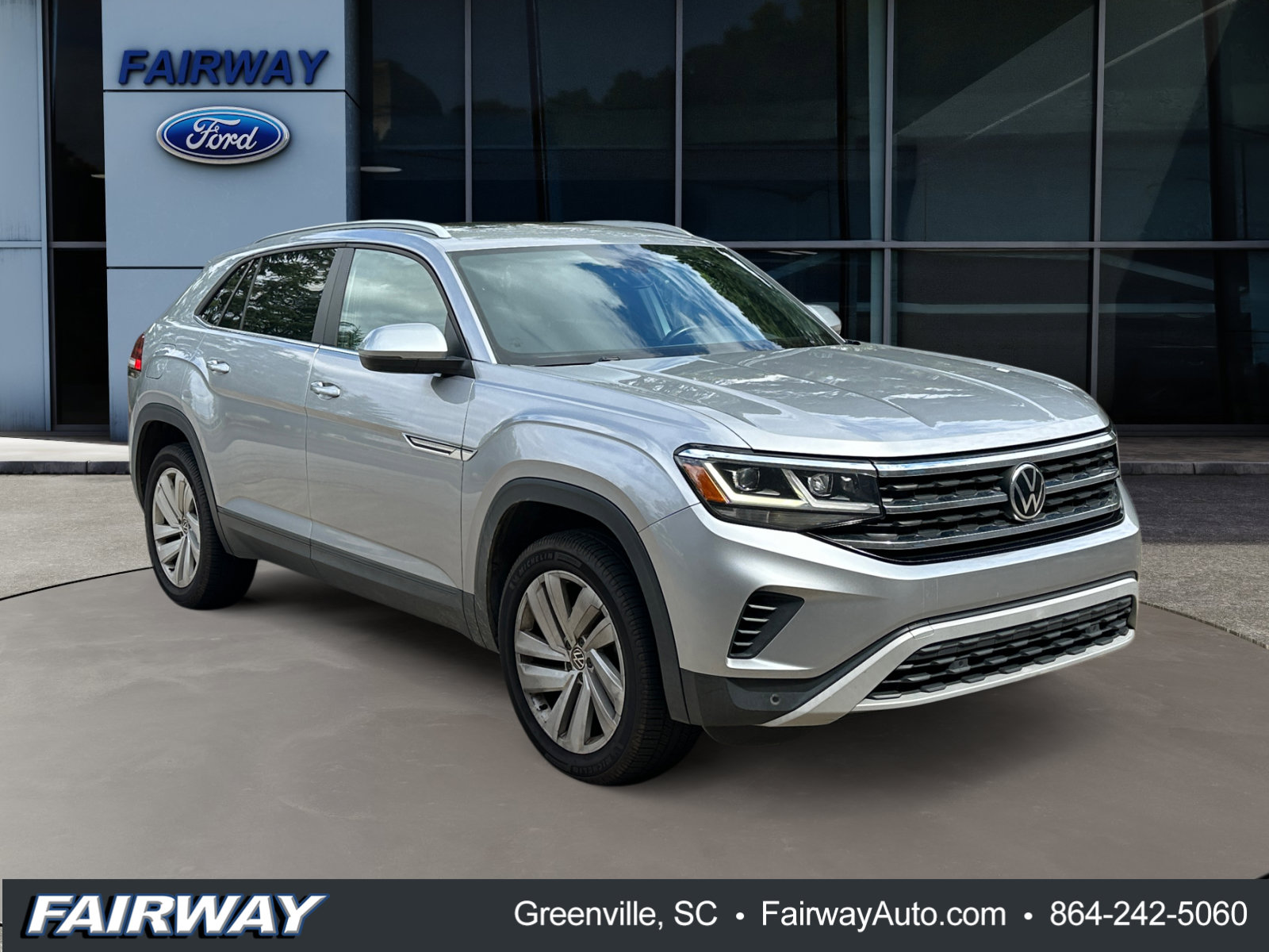 Used 2020 Volkswagen Atlas Cross Sport SE w/ Panoramic Sunroof Package AWD/4WD image 3