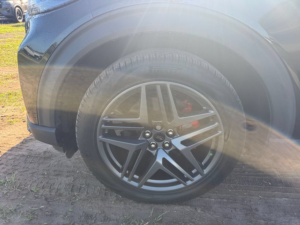 Certified 2025 Ford Explorer ST AWD/4WD image 19