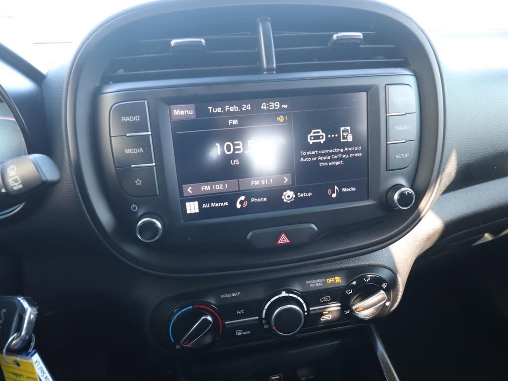 Used 2025 Kia Soul LX w/ LX Technology Package image 19