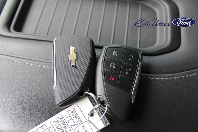 Used 2023 Chevrolet Tahoe Z71 w/ Luxury Package AWD/4WD image 27