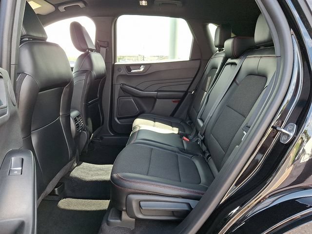 Certified 2024 Ford Escape ST-Line Select w/ Tech Pack #2 AWD/4WD image 10