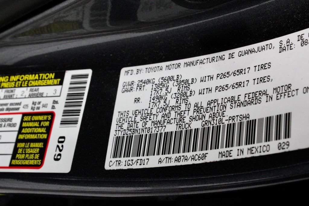 Used 2022 Toyota Tacoma TRD Sport w/ Technology Package AWD/4WD image 31