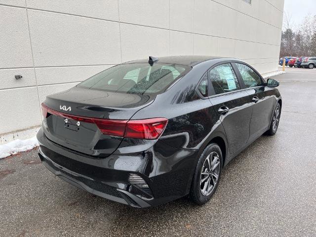 Used 2024 Kia Forte LXS w/ LXS Technology Package image 3