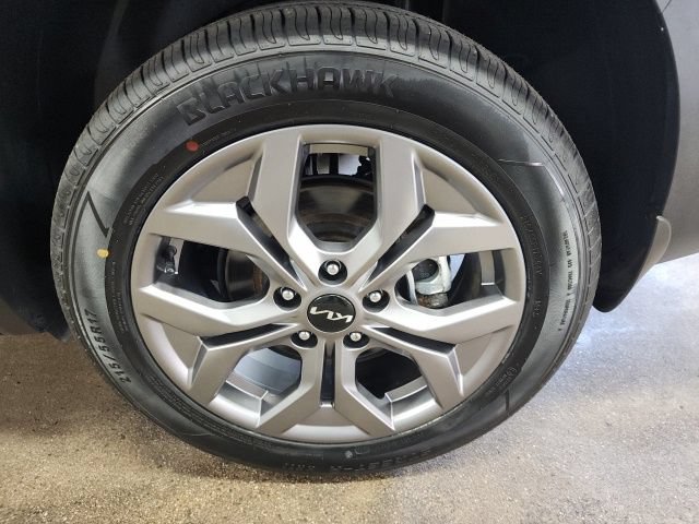 Used 2024 Kia Seltos LX AWD/4WD image 34