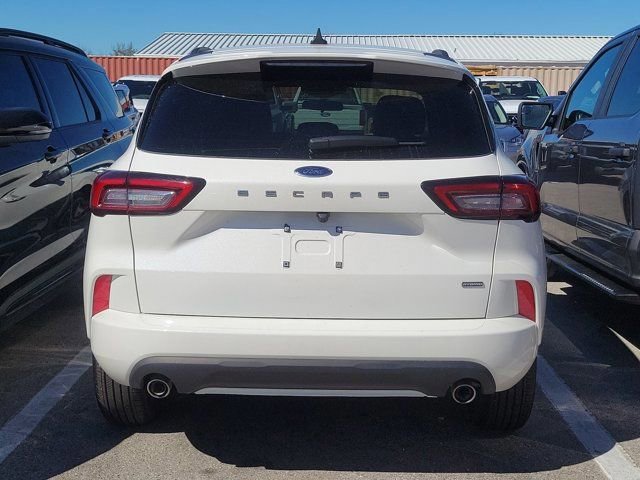 Certified 2024 Ford Escape ST-Line w/ Equipment Group 301A image 3