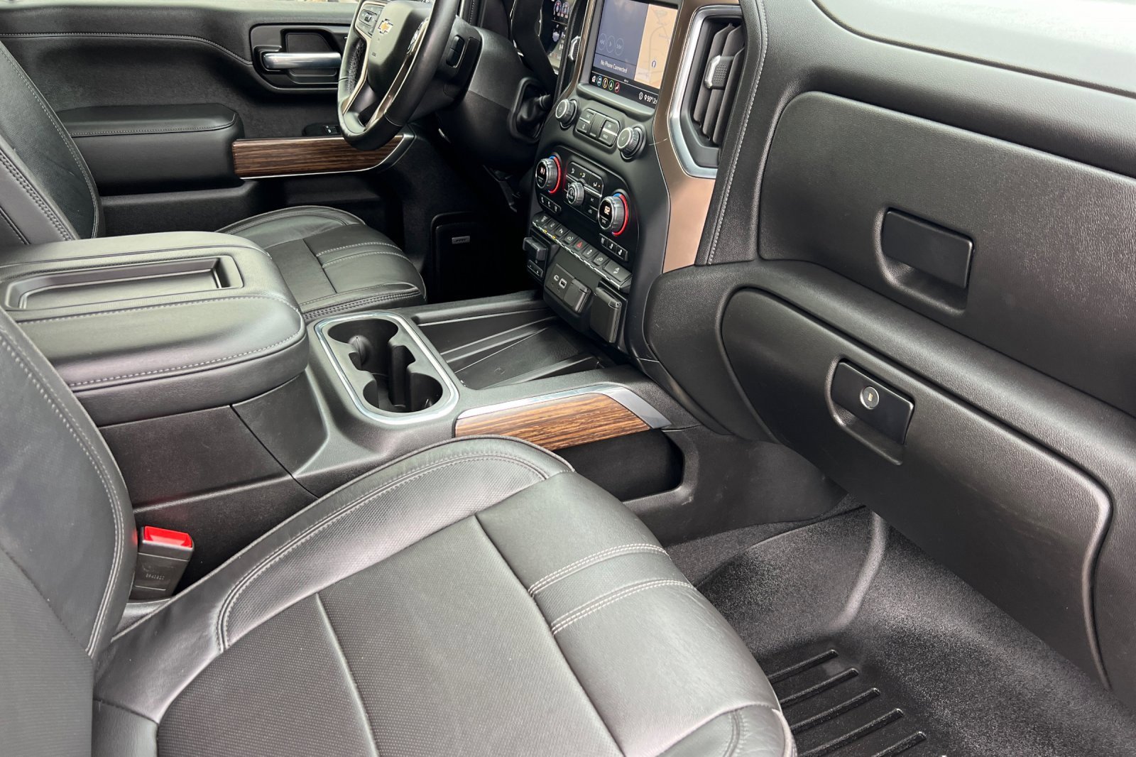 Used 2020 Chevrolet Silverado 2500 High Country w/ Z71 Off-Road Package image 16