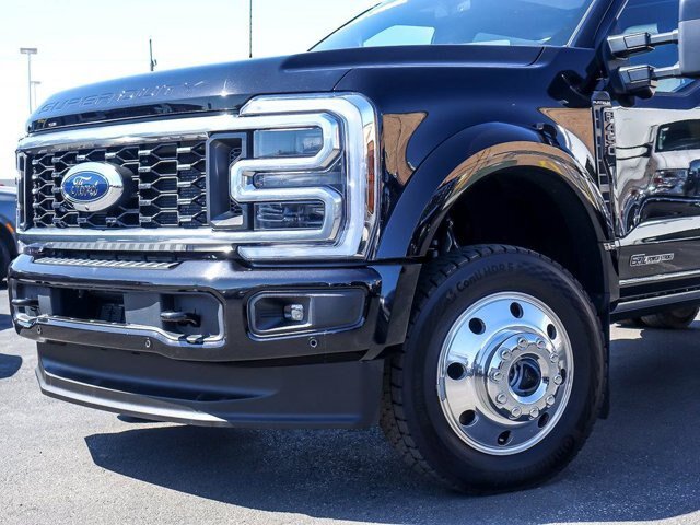 Certified 2025 Ford F450 Platinum AWD/4WD image 3