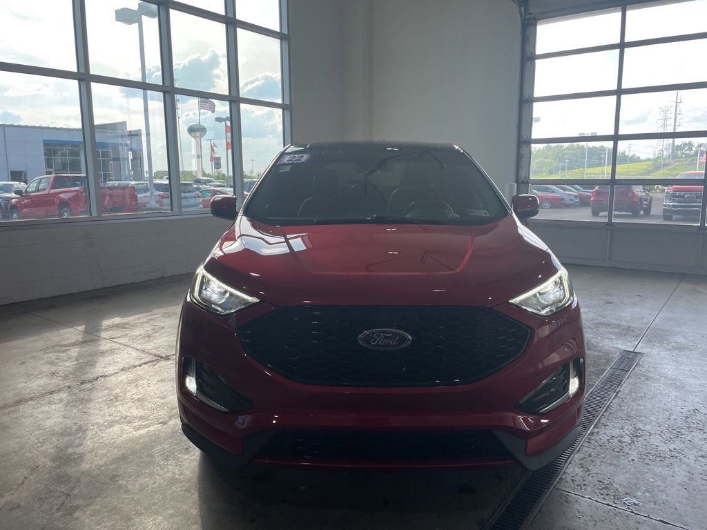 Certified 2022 Ford Edge ST-Line AWD/4WD image 2