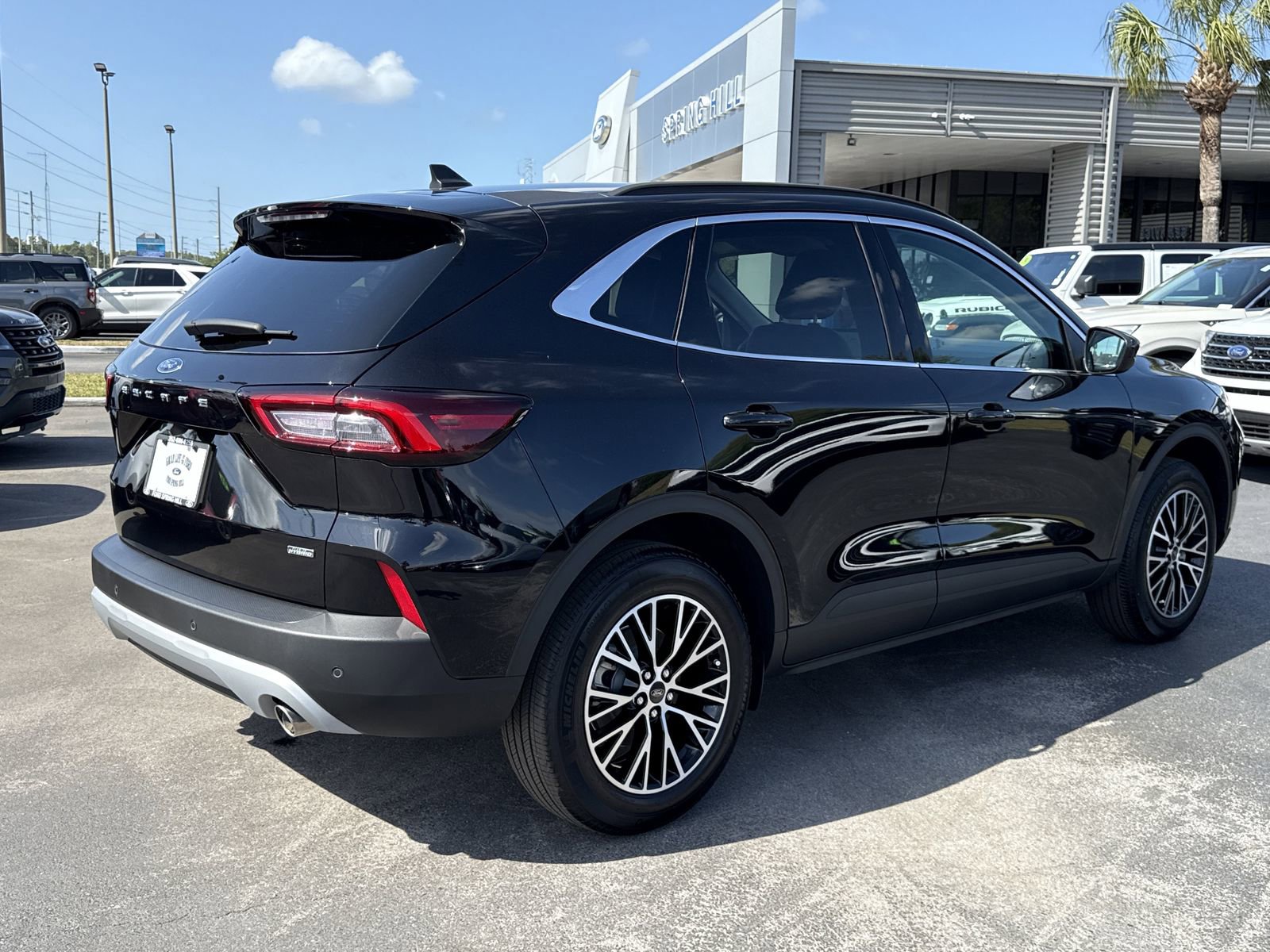 Certified 2025 Ford Escape SE image 4