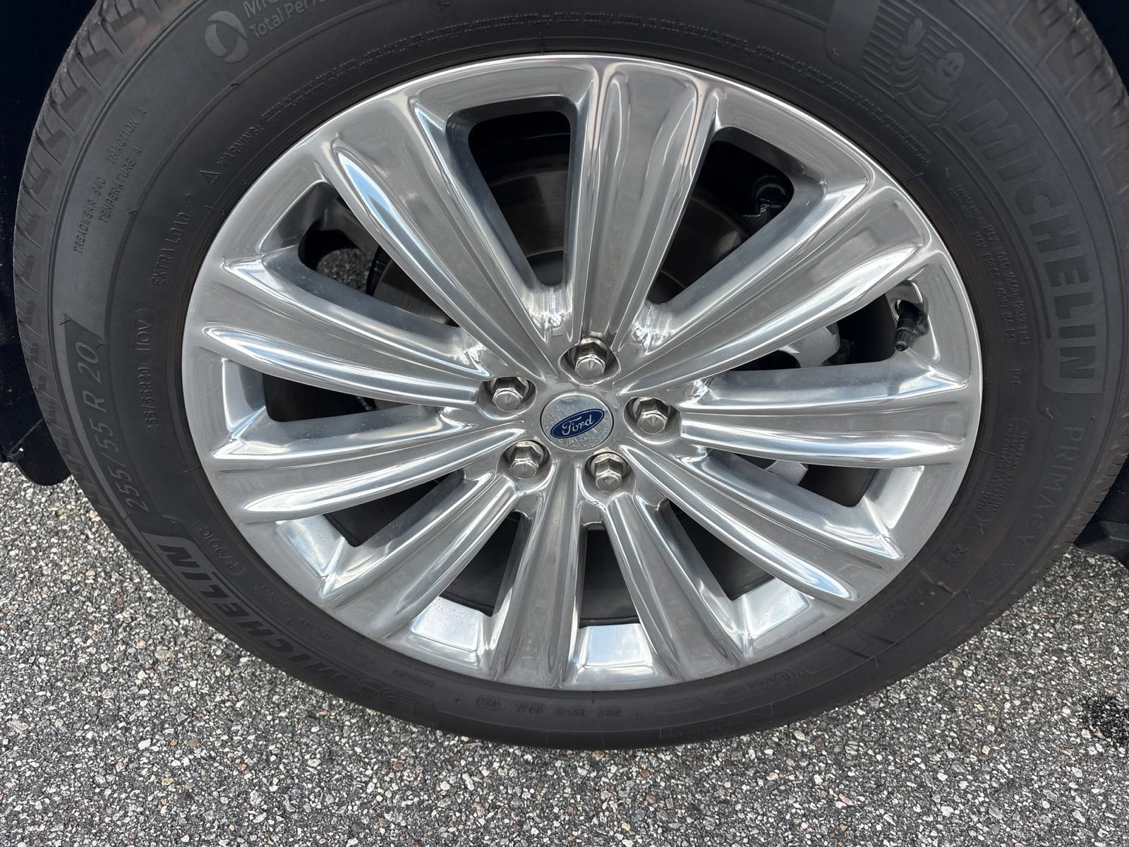 Certified 2025 Ford Explorer Platinum RWD image 12
