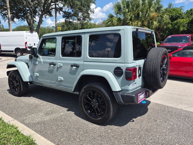 Used 2024 Jeep Wrangler Unlimited Sahara AWD/4WD image 9