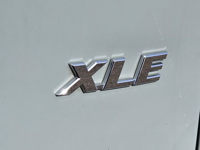 Used 2023 Toyota RAV4 XLE Premium image 33