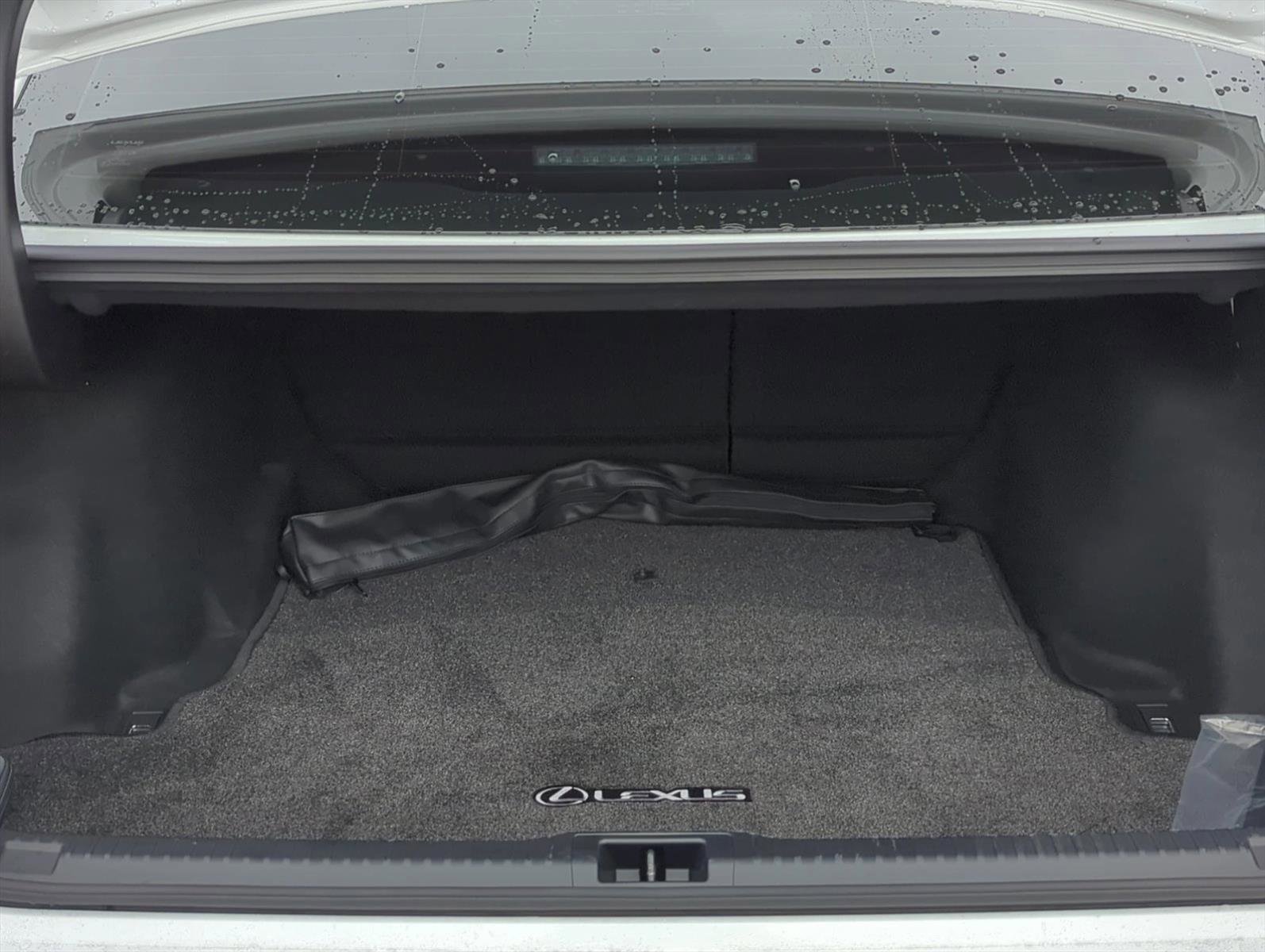 Used 2025 Lexus IS 350 F Sport RWD image 6