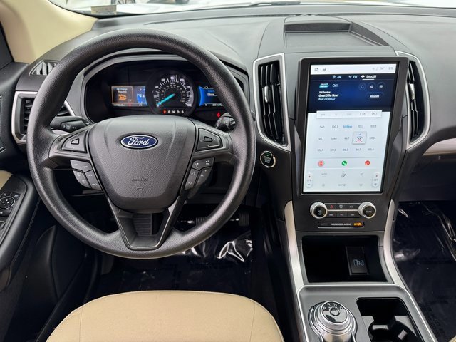 Certified 2024 Ford Edge SE image 11