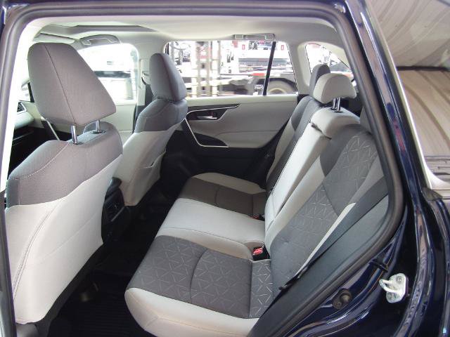 Used 2021 Toyota RAV4 XLE w/ Convenience Package AWD/4WD image 28