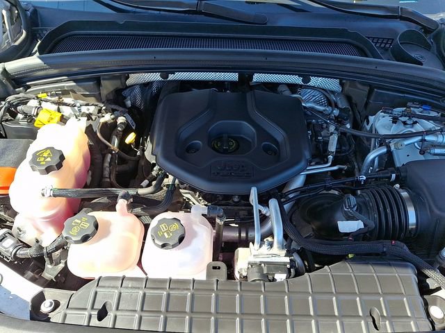 Used 2022 Jeep Grand Cherokee Overland AWD/4WD image 29