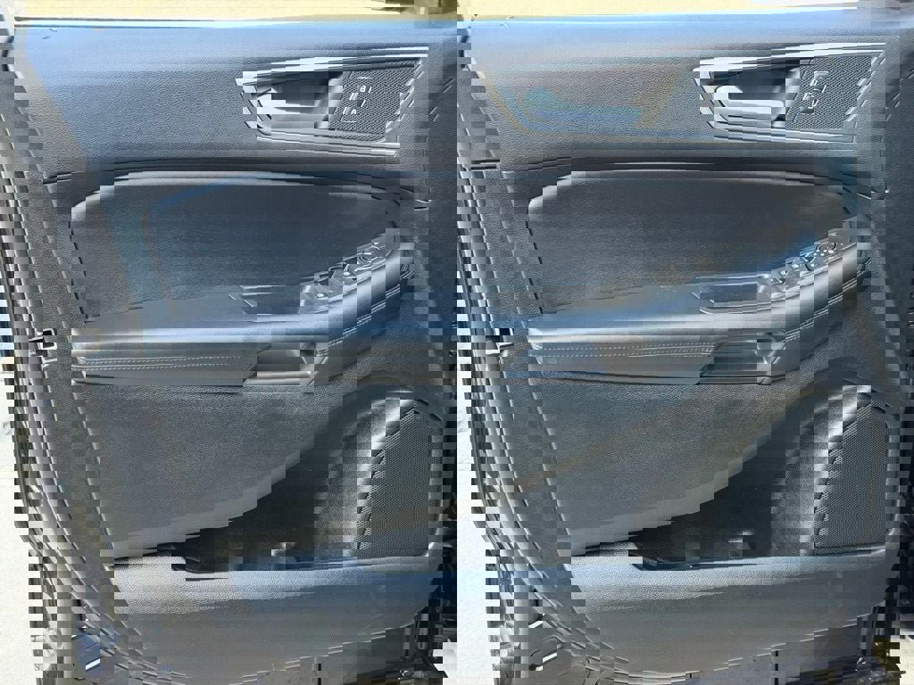 Certified 2022 Ford Edge SEL w/ Convenience Package image 27