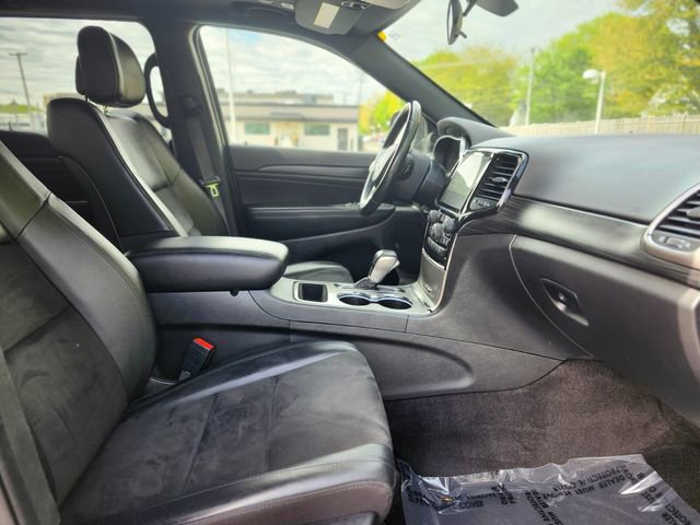 Used 2021 Jeep Grand Cherokee Laredo X AWD/4WD image 11