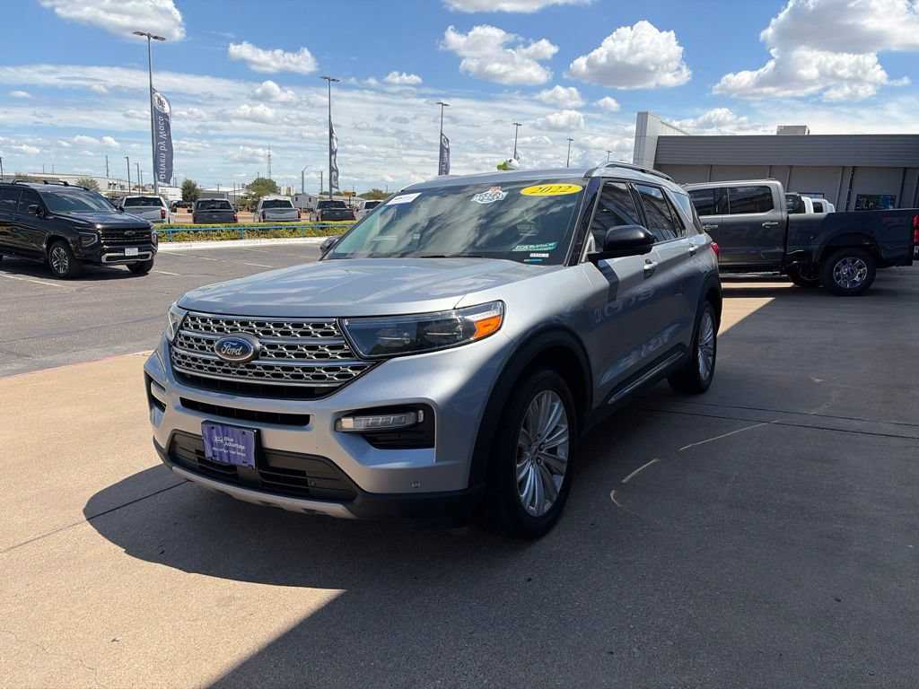 Certified 2022 Ford Explorer Limited w/ Limited Technology Package RWD image 4